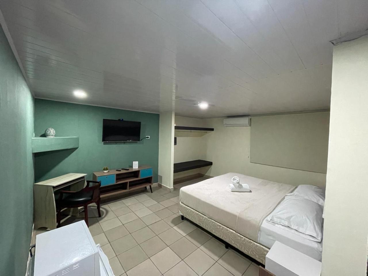 Hostal El Prado Panama City Exteriör bild