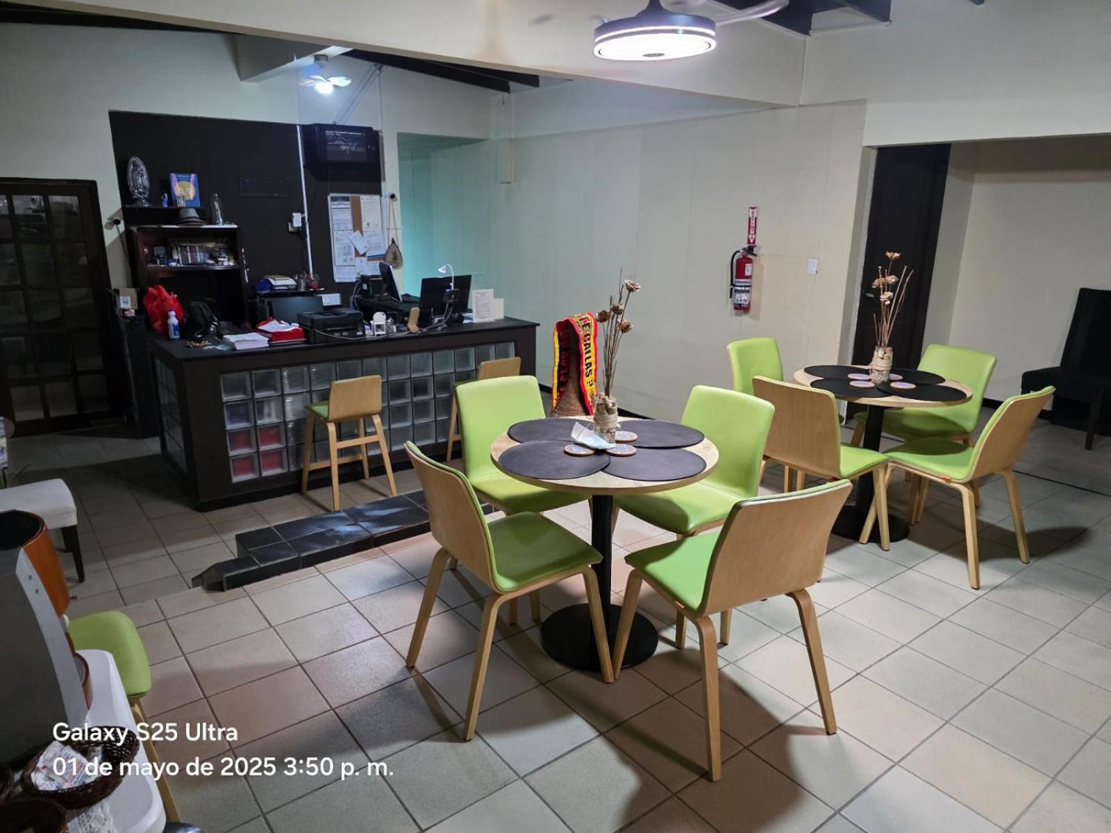 Hostal El Prado Panama City Exteriör bild